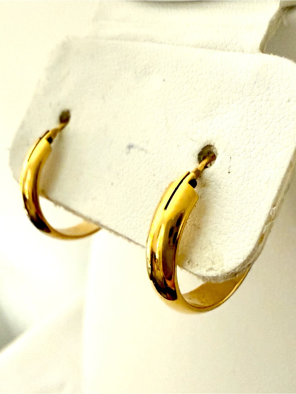 Gold Tone Chunky Hoop Earrings Polished Wide Dome Classic Pierced